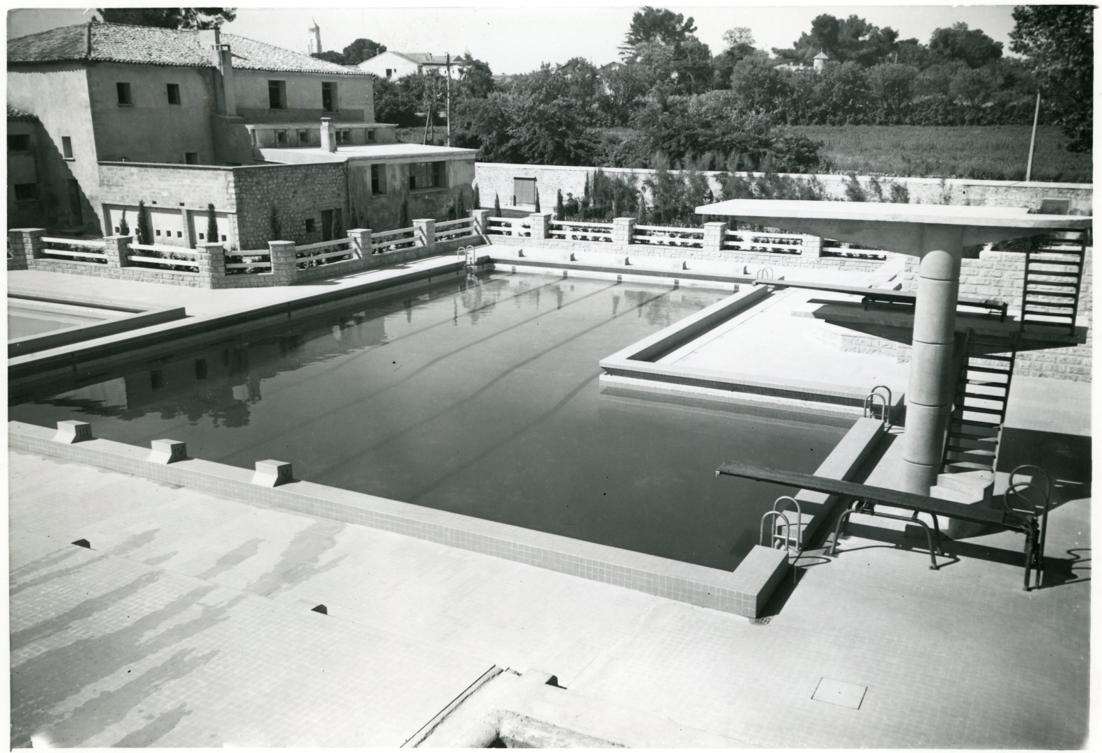 Vue générale de la piscine du CREPS