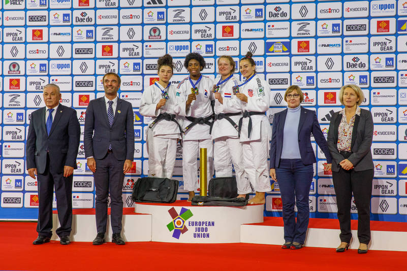 remise de medailles