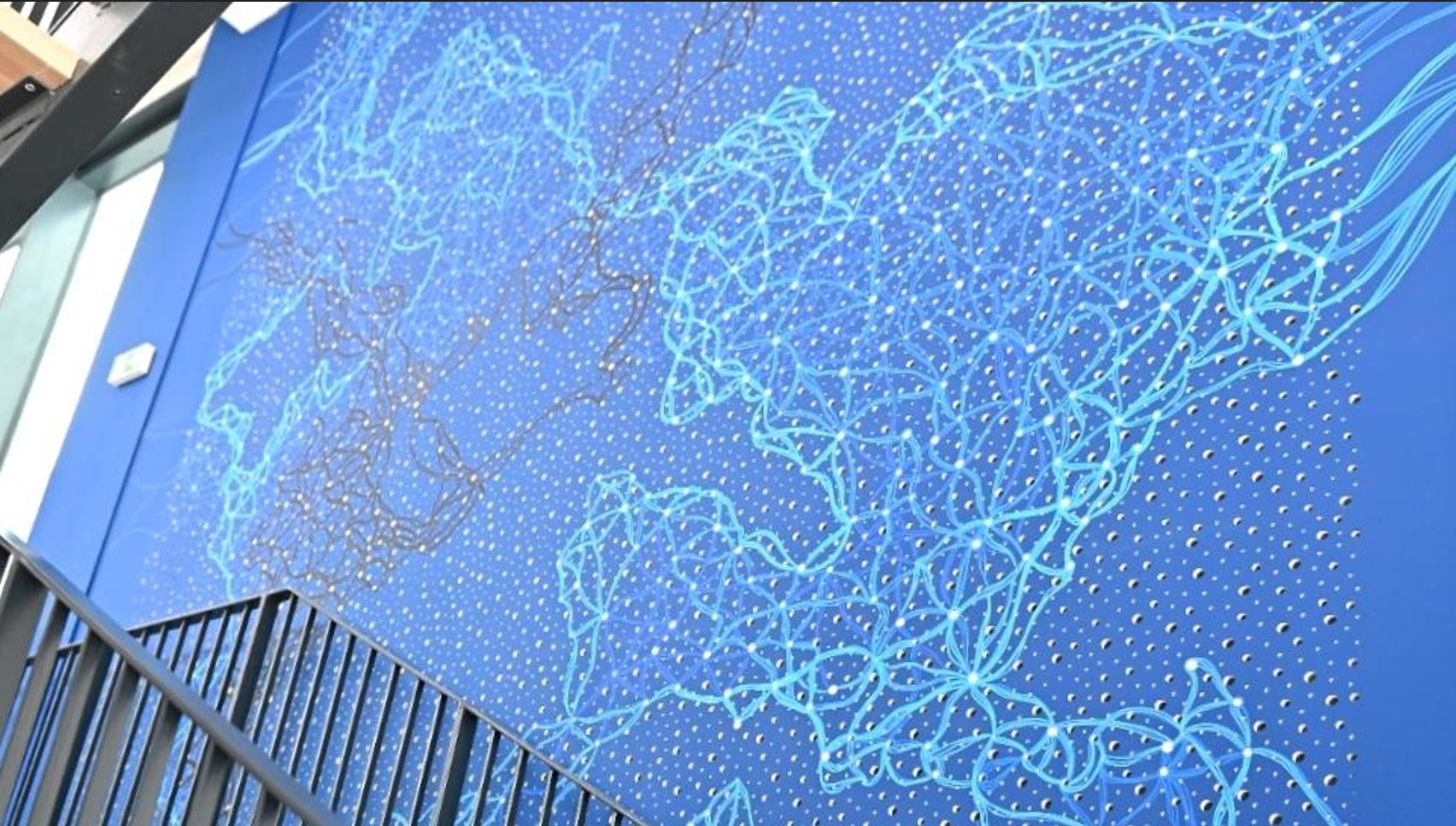 Fresque de Ganaëlle Maury "Les Etoiles sont des soleils"
