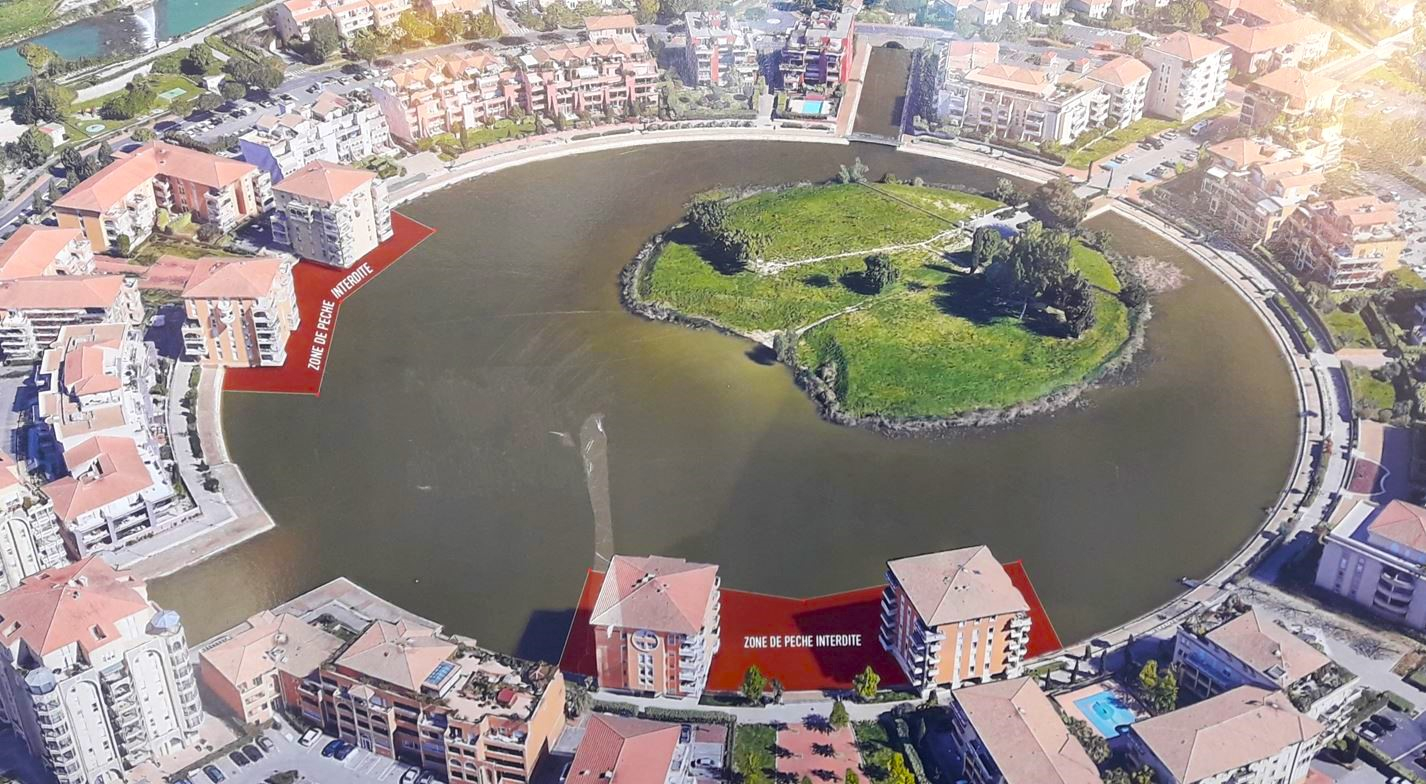 La vasque du port, réserve de pêche, gérée par la capitainerie