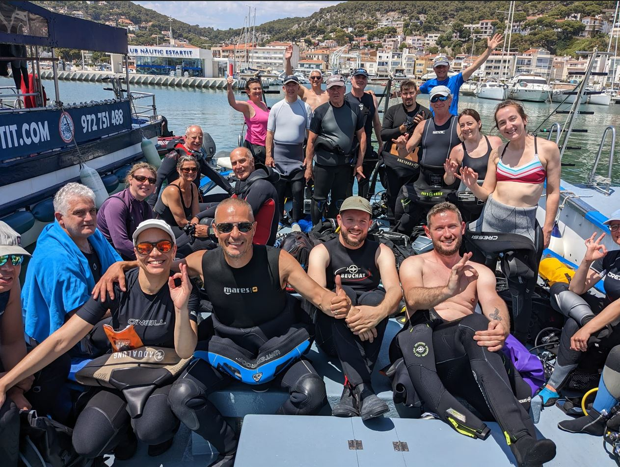 Photo de groupe des membres du club Objectif Bleu