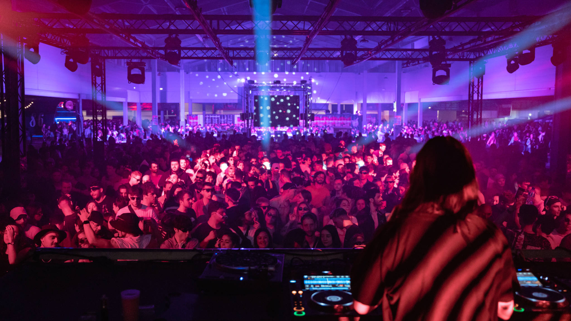 I love techno 