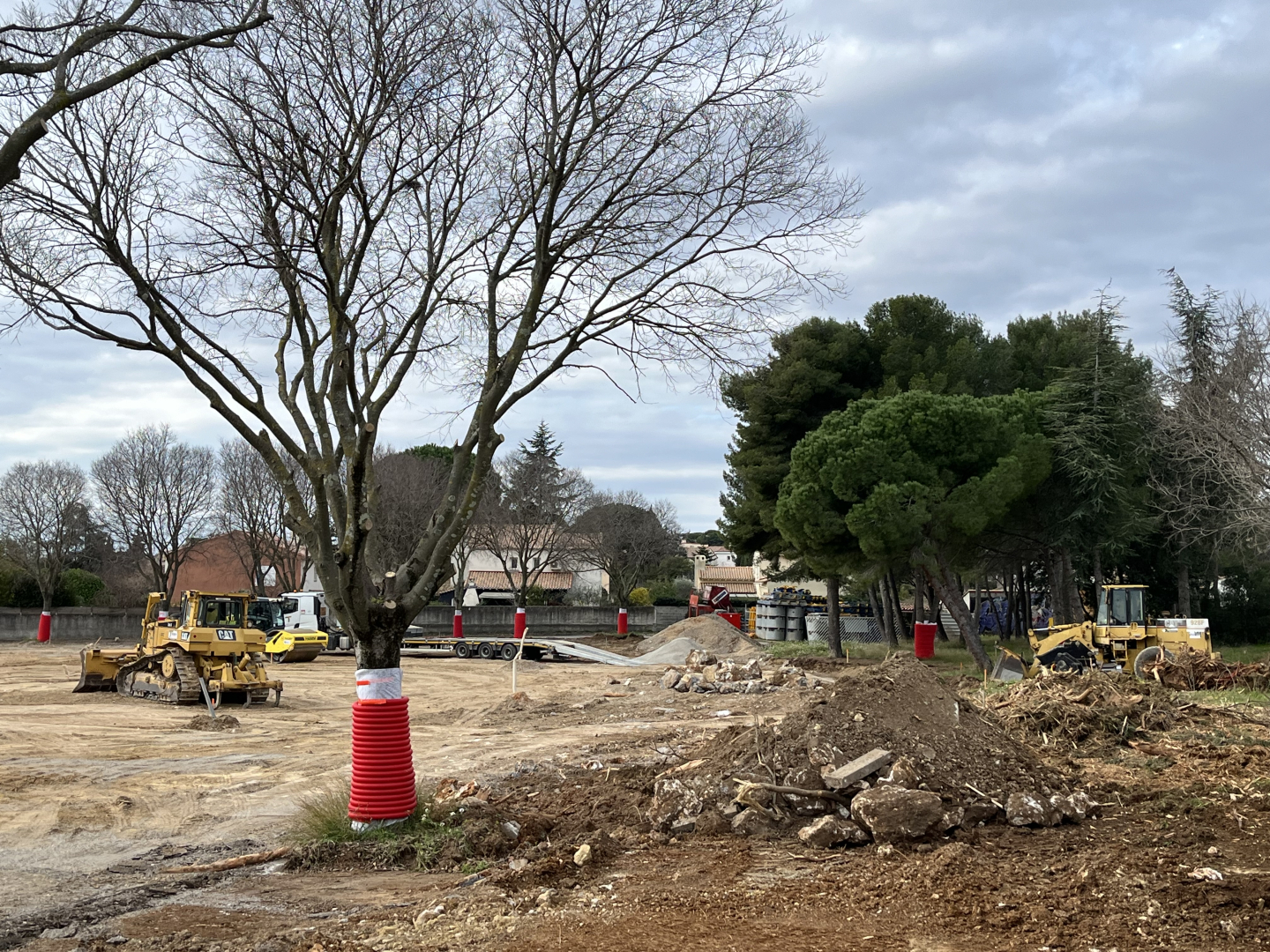 Les arènes détruites, place aux travaux de construction qui ont débuté en février