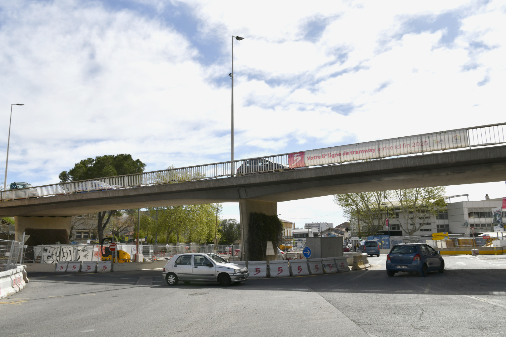 Vue inférieure du pont de la Liberté