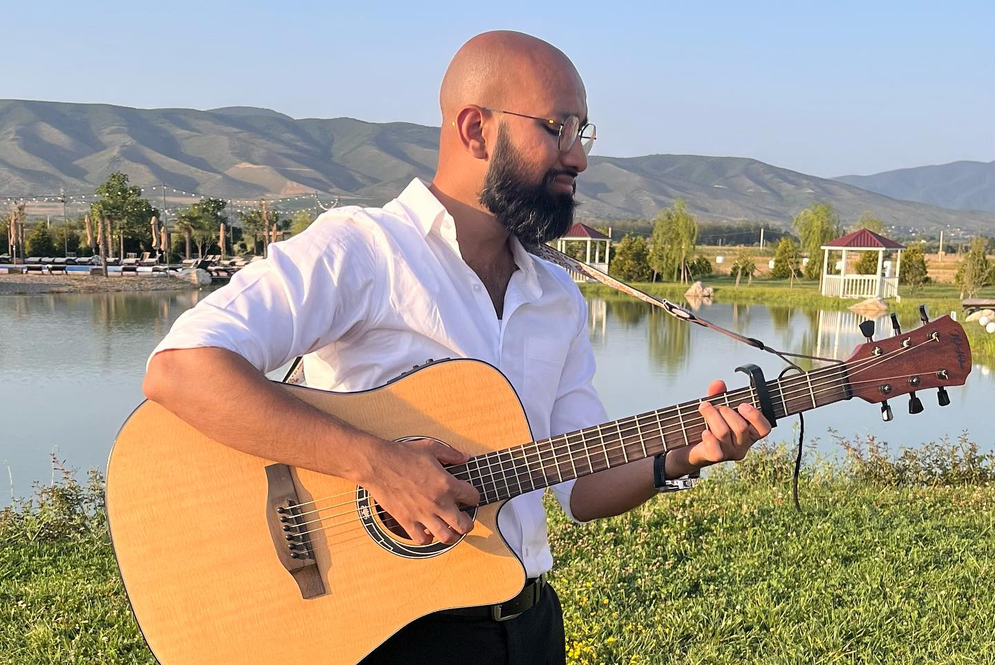 Le chanteur indien Hardik Chauhan