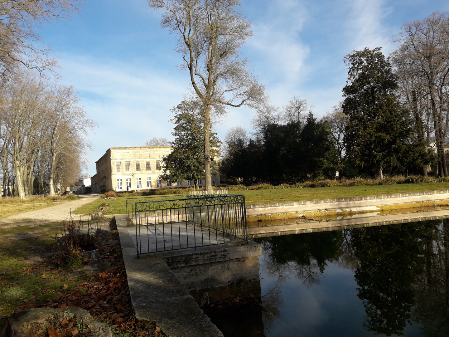 Vue du château en hiver