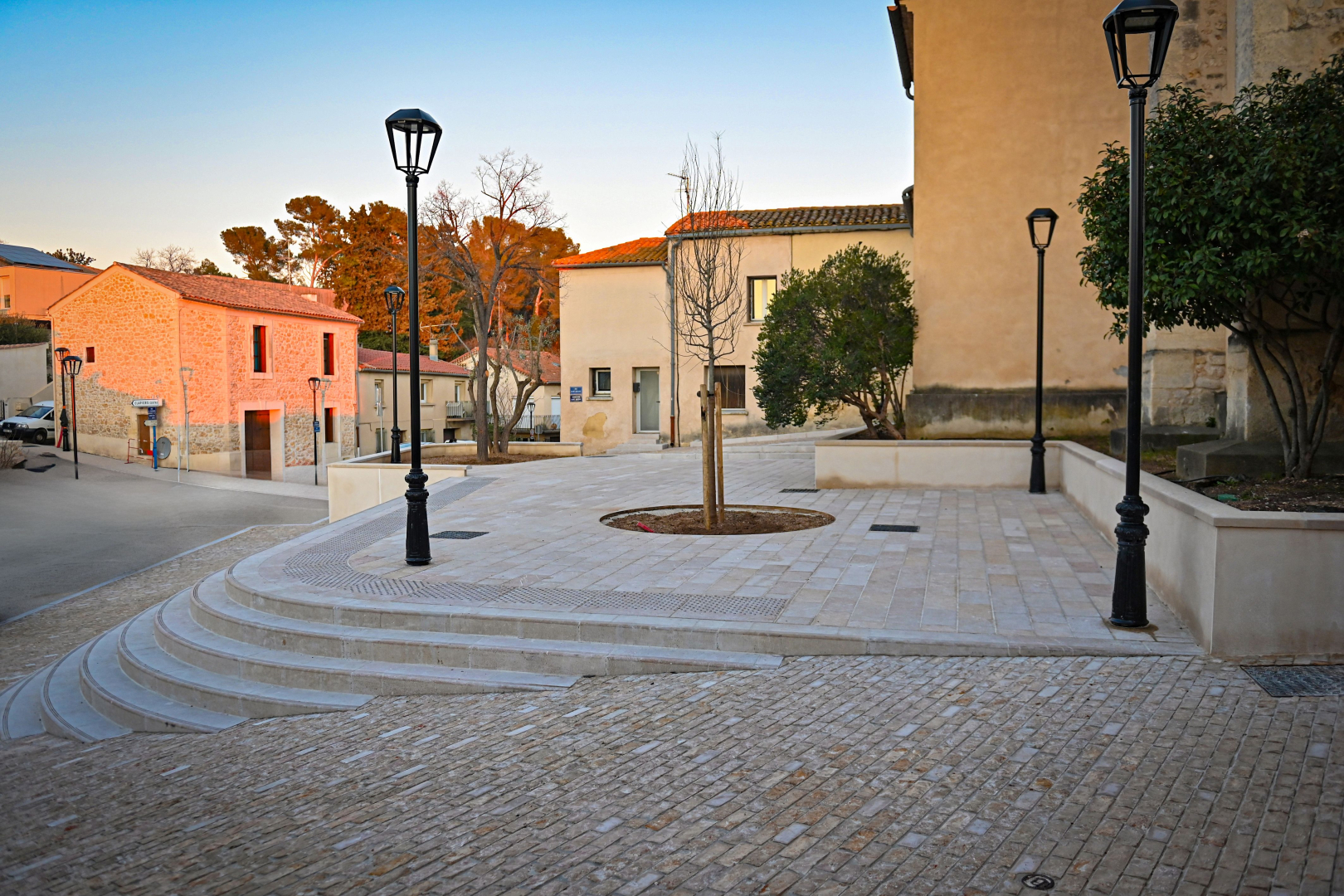 Place église Clapiers