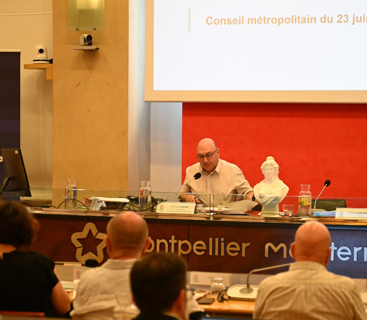 Renaud Calvat, 1er vice-président, délégué aux finances a présenté le CFU 2025, "une année majeure pour notre intercommunalité"