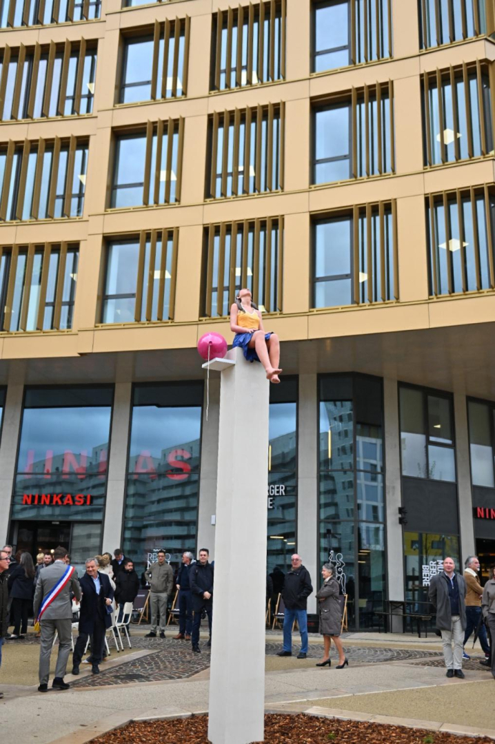 "Envie d'être en vie" d'Elisa Fantozzi, place Pablo Picasso, quartier Port Marianne, une concrétisation sur l'espace public du COPAQO