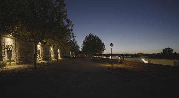 Place du Peyrou Art of Darkness